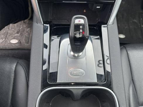 Used 2023 Land Rover Discovery Sport S image 21