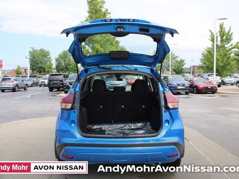 New 2025 Nissan Kicks Play S image 5