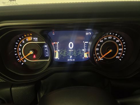 Used 2026 Jeep Wrangler Unlimited Rubicon AWD/4WD image 18