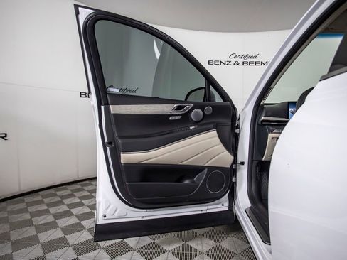 Used 2025 Genesis GV80 2.5T Prestige image 15