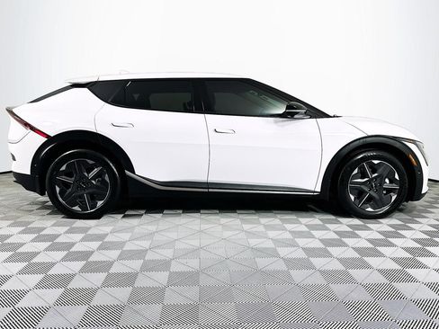 Used 2025 Kia EV6 Light w/ Light LR Technology Package RWD image 27
