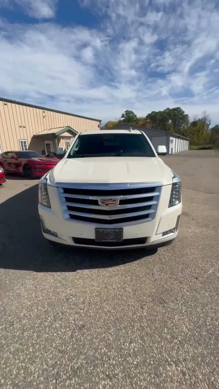 Used 2015 Cadillac Escalade ESV Luxury AWD/4WD image 55