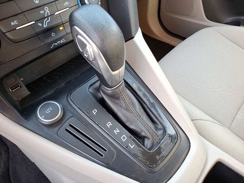 Used 2017 Ford Focus SE image 14