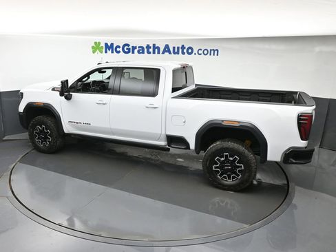 Used 2025 GMC Sierra 2500 AT4X image 27