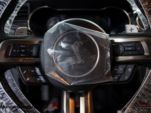 Used 2022 Ford Mustang Shelby GT500 w/ Carbon Fiber Track Pack image 21