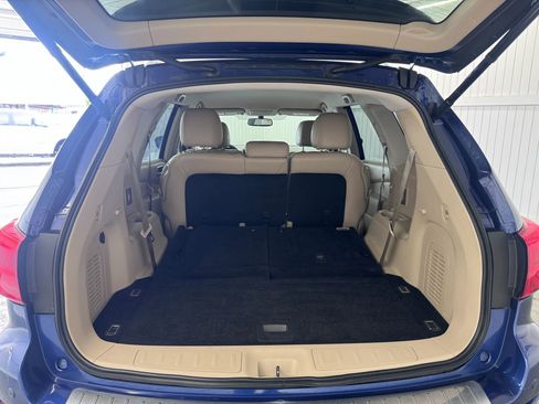 Used 2017 Nissan Pathfinder SL FWD image 14