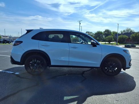 Used 2026 Honda HR-V Sport image 32