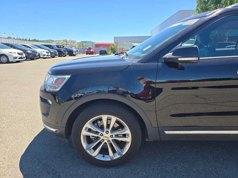Used 2018 Ford Explorer Limited w/ Equipment Group 301A AWD/4WD image 6