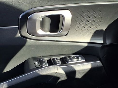 Used 2025 Kia Sorento EX w/ Panoramic Sunroof Package image 24