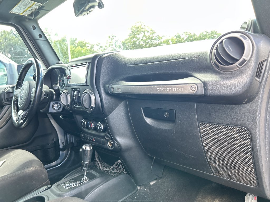 Used 2013 Jeep Wrangler Unlimited Sport AWD/4WD image 13