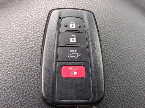 Used 2023 Toyota RAV4 XLE w/ Convenience Package FWD image 23