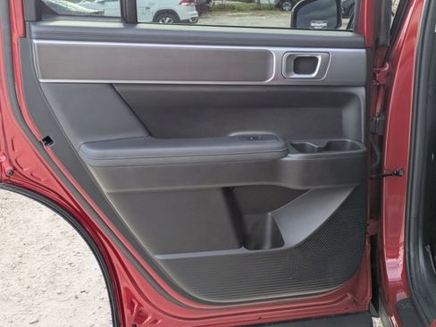 Used 2025 Hyundai Santa Fe SEL image 18