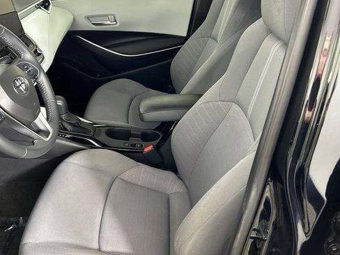 Used 2025 Toyota Corolla SE FWD image 12