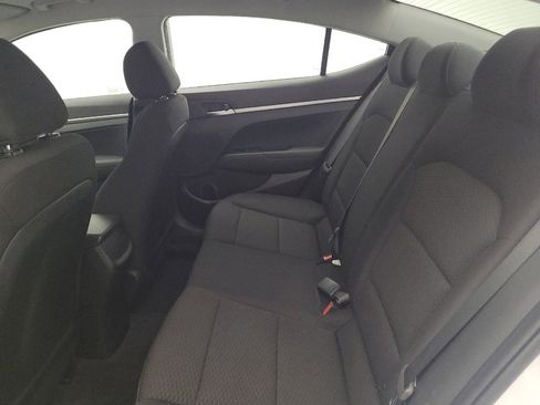 Used 2019 Hyundai Elantra SE w/ Cargo Package FWD image 18