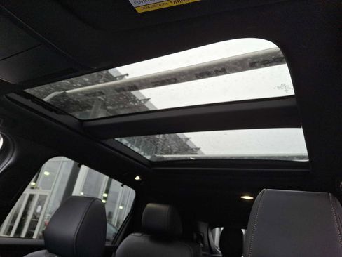 Used 2024 MAZDA CX-90 3.3 Turbo S w/ Premium Package image 12