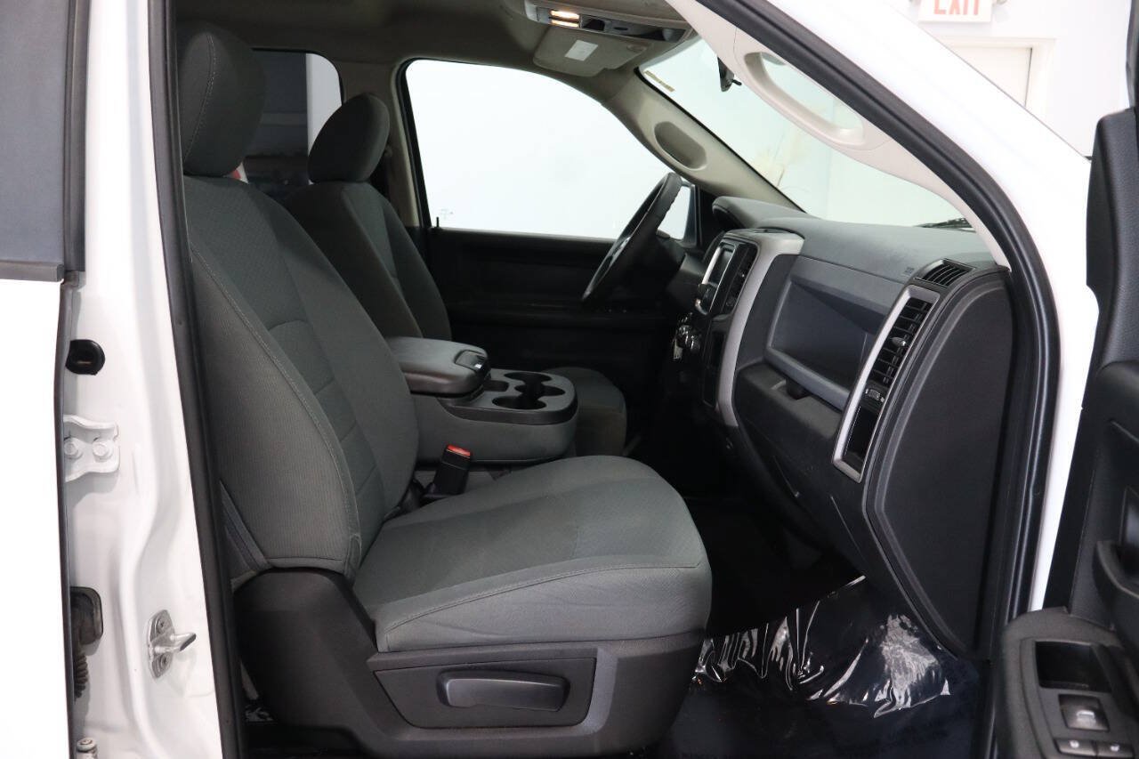 Used 2017 RAM 1500 Tradesman w/ Popular Equipment Group RWD image 10