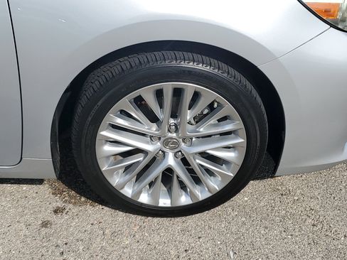 Used 2013 Lexus ES 350 image 9