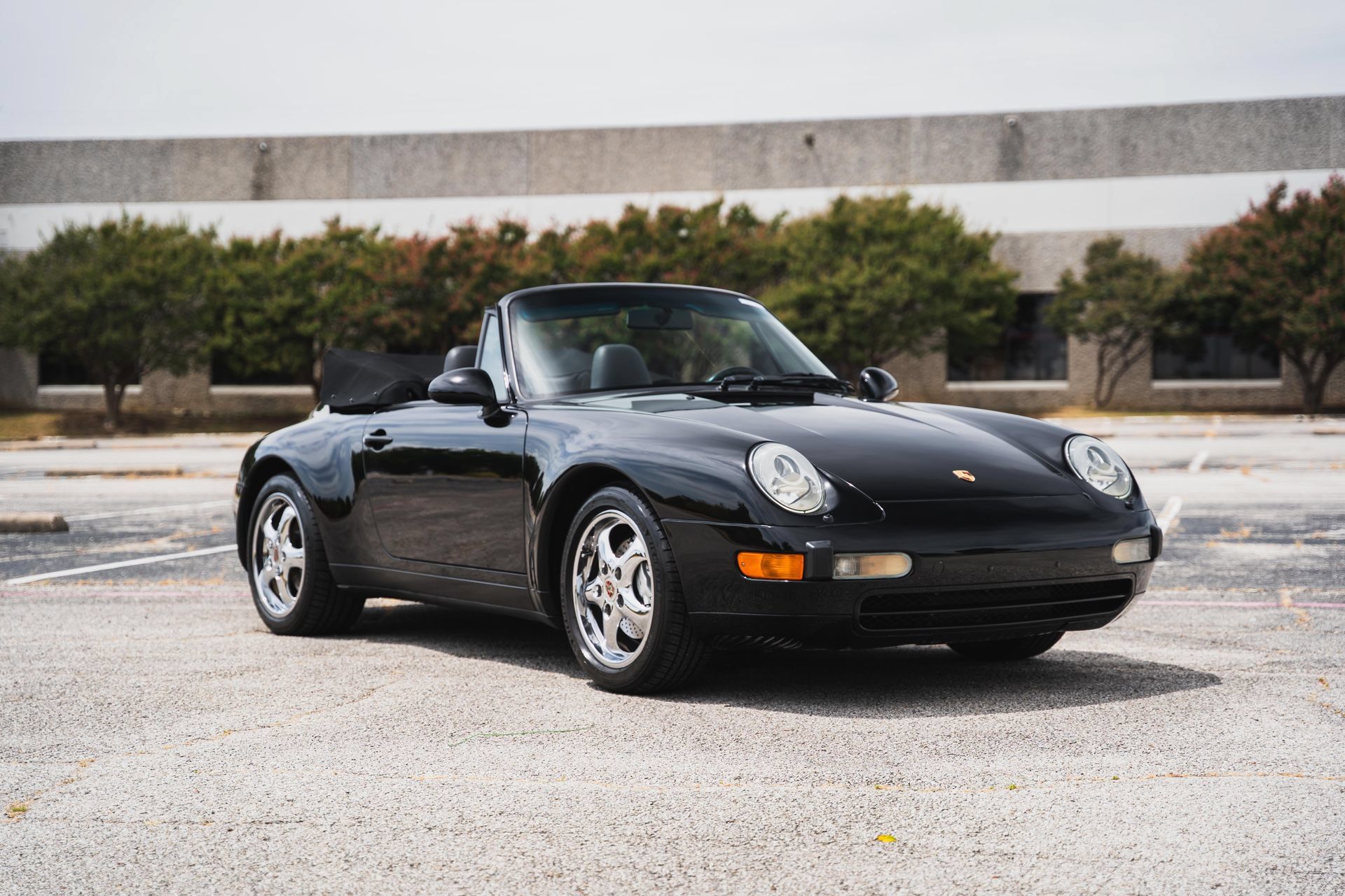 Used 1995 Porsche 911 Carrera RWD image 12