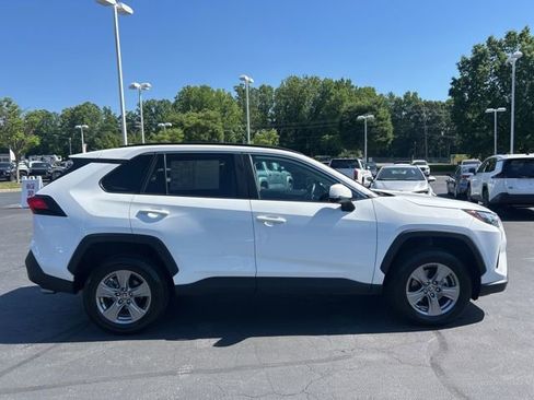 Used 2024 Toyota RAV4 XLE FWD image 5