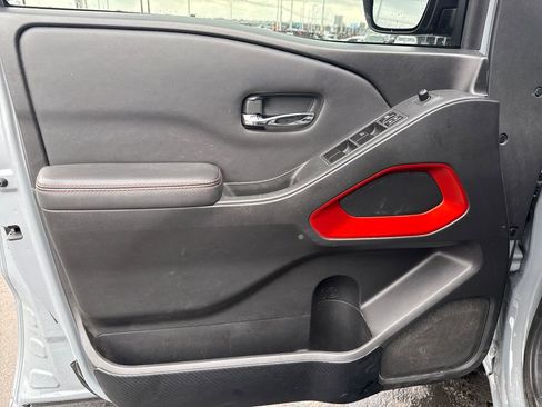 Used 2022 Nissan Frontier PRO-4X w/ Off-Road Protection Package image 10