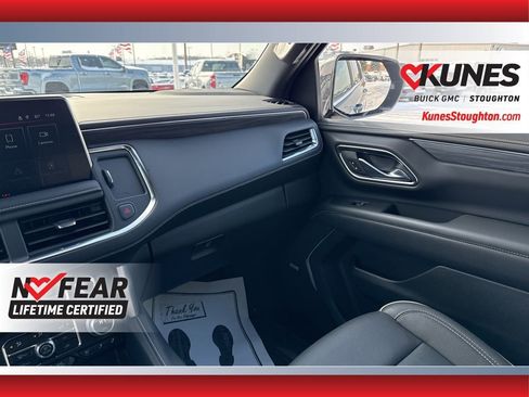 Used 2024 GMC Yukon SLT w/ SLT Luxury Package AWD/4WD image 44
