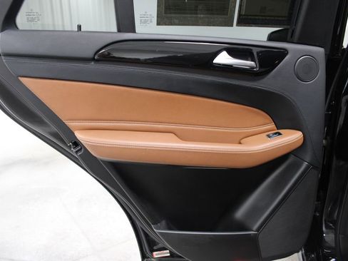 Used 2019 Mercedes-Benz GLE 43 AMG 4MATIC image 23