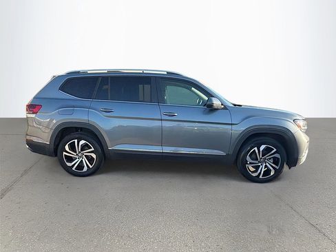 Used 2023 Volkswagen Atlas SEL AWD/4WD image 3