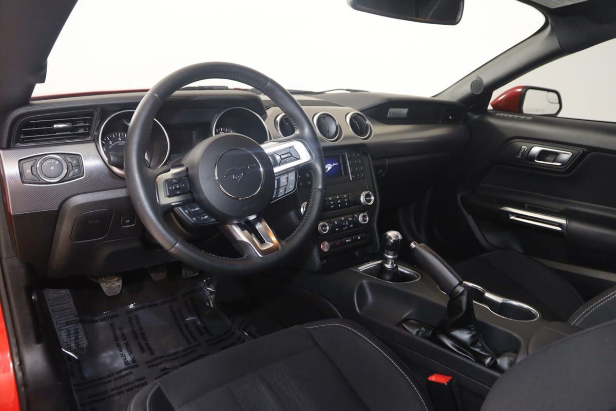 Used 2019 Ford Mustang GT RWD image 29