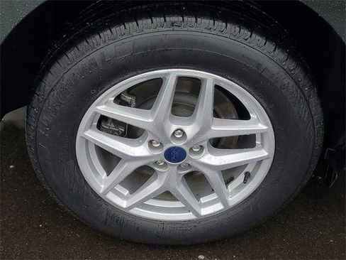 Certified 2022 Ford Edge SEL w/ Convenience Package image 5