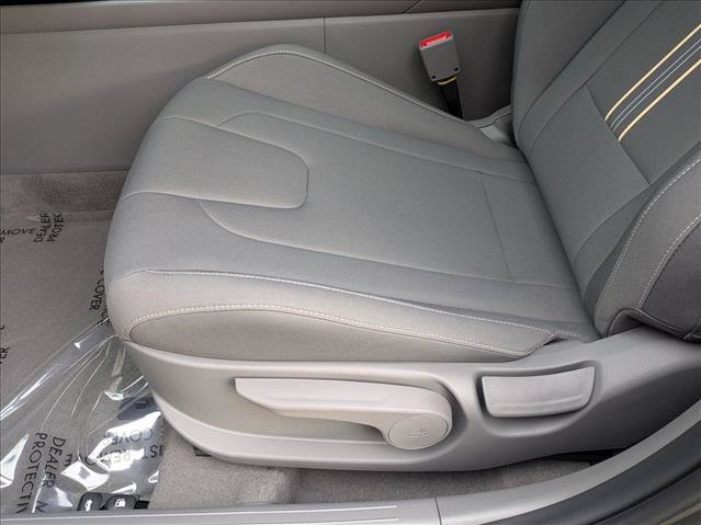 New 2026 Hyundai Elantra Hybrid FWD image 5