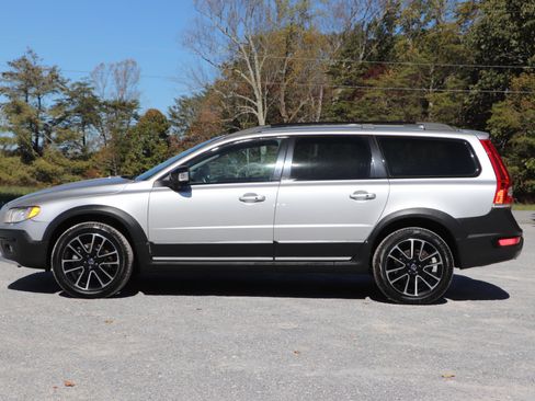 Used 2016 Volvo XC70 T5 Platinum w/ Climate Package image 38