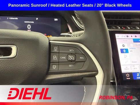 Used 2023 Jeep Grand Cherokee Limited w/ Black Appearance Package AWD/4WD image 28