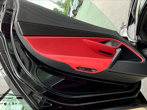 Used 2024 McLaren 750S Spider image 19