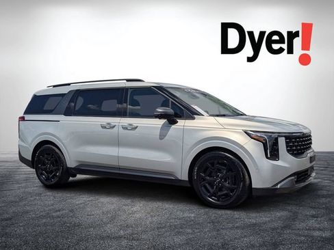 Certified 2025 Kia Carnival SX Prestige FWD image 1