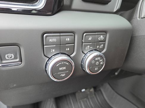 New 2026 GMC Sierra 2500 Denali Ultimate AWD/4WD image 8