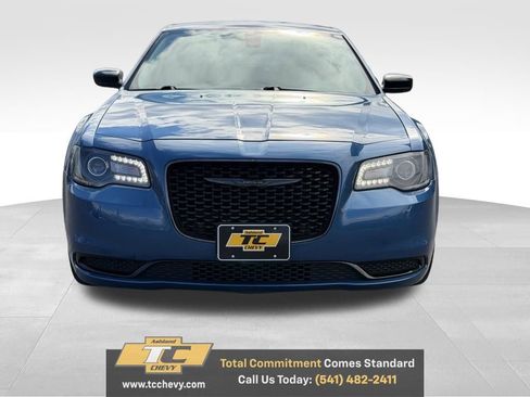Used 2021 Chrysler 300 Touring w/ Sport Appearance Package RWD image 8