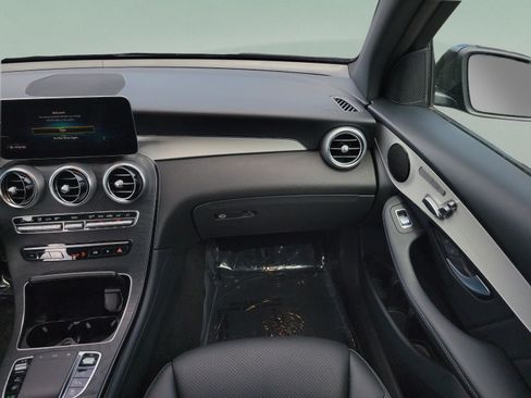 Used 2022 Mercedes-Benz GLC 300 image 14
