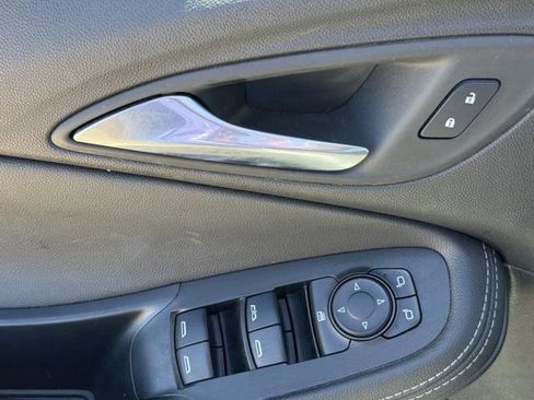 Used 2024 Buick Encore GX Sport Touring image 21