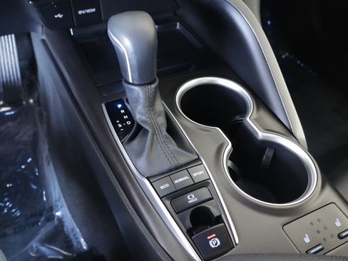 Used 2023 Toyota Camry XLE w/ Cold Weather Package image 18