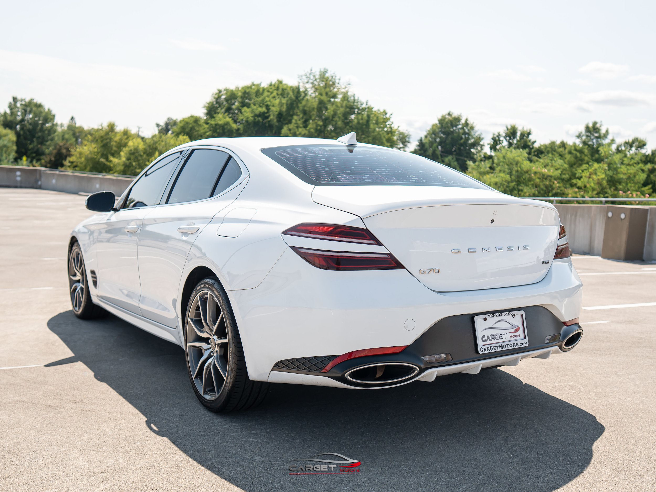 Used 2022 Genesis G70 3.3T RWD image 5