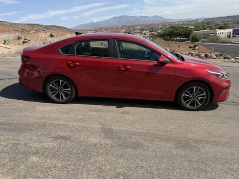 Used 2024 Kia Forte LXS FWD image 6