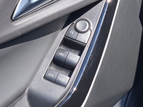 Certified 2025 Chevrolet Equinox LT FWD image 21
