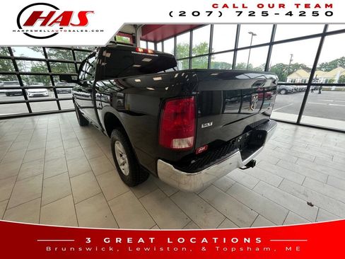 Used 2022 RAM 1500 Classic SLT AWD/4WD image 3