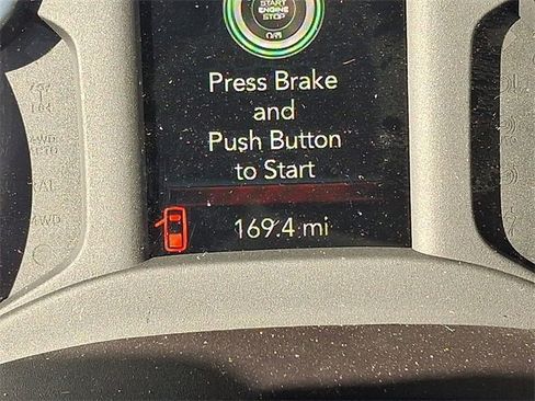 Used 2024 RAM 2500 Tradesman w/ Chrome Appearance Group image 19