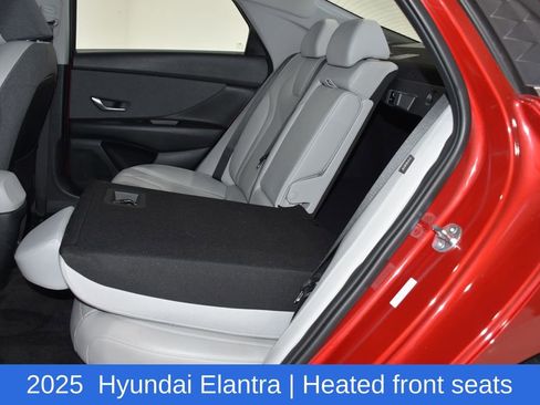 Used 2025 Hyundai Elantra Limited FWD image 30