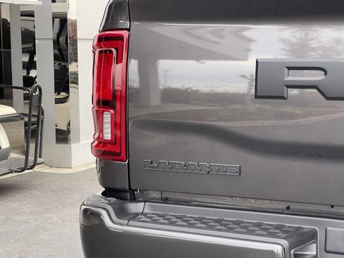 New 2026 RAM 2500 Laramie AWD/4WD image 9