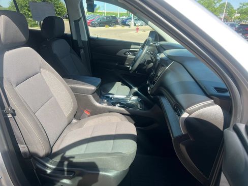 Used 2020 Chevrolet Traverse LS AWD/4WD image 8