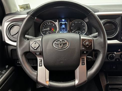 Used 2023 Toyota Tacoma SR5 AWD/4WD image 33