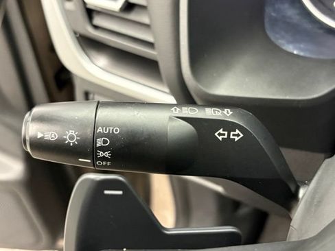 Used 2025 Nissan Rogue SV FWD image 19
