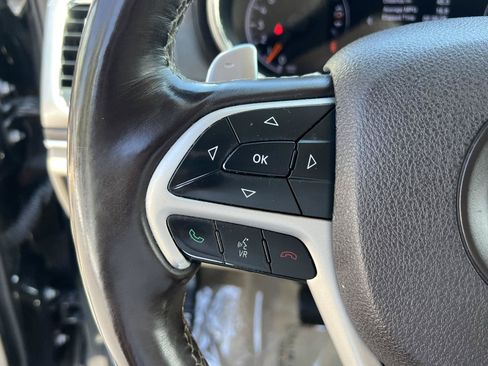 Used 2015 Jeep Grand Cherokee Overland w/ Advanced Technology Group AWD/4WD image 32